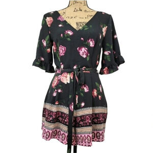 TRIXXI Women's Rose Floral Ruffle Crepe Romper Black Size Small Pink